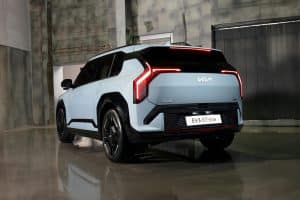 Solid-State Batteries: Revolutionizing Electric Vehicle Range
