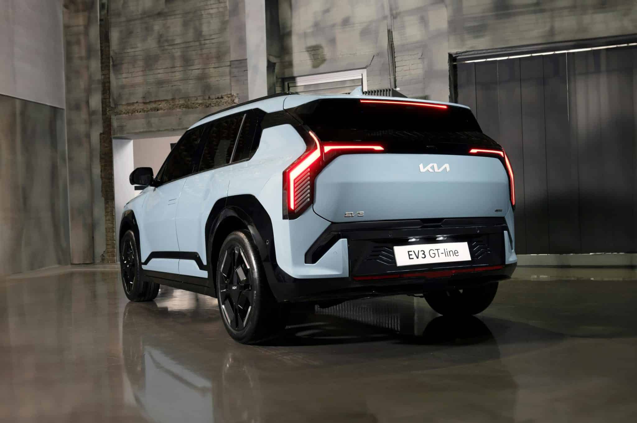 Solid-State Batteries: Revolutionizing Electric Vehicle Range