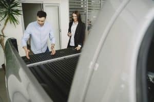 The Changing Automotive Retail Experience: Virtual Showrooms and Beyond