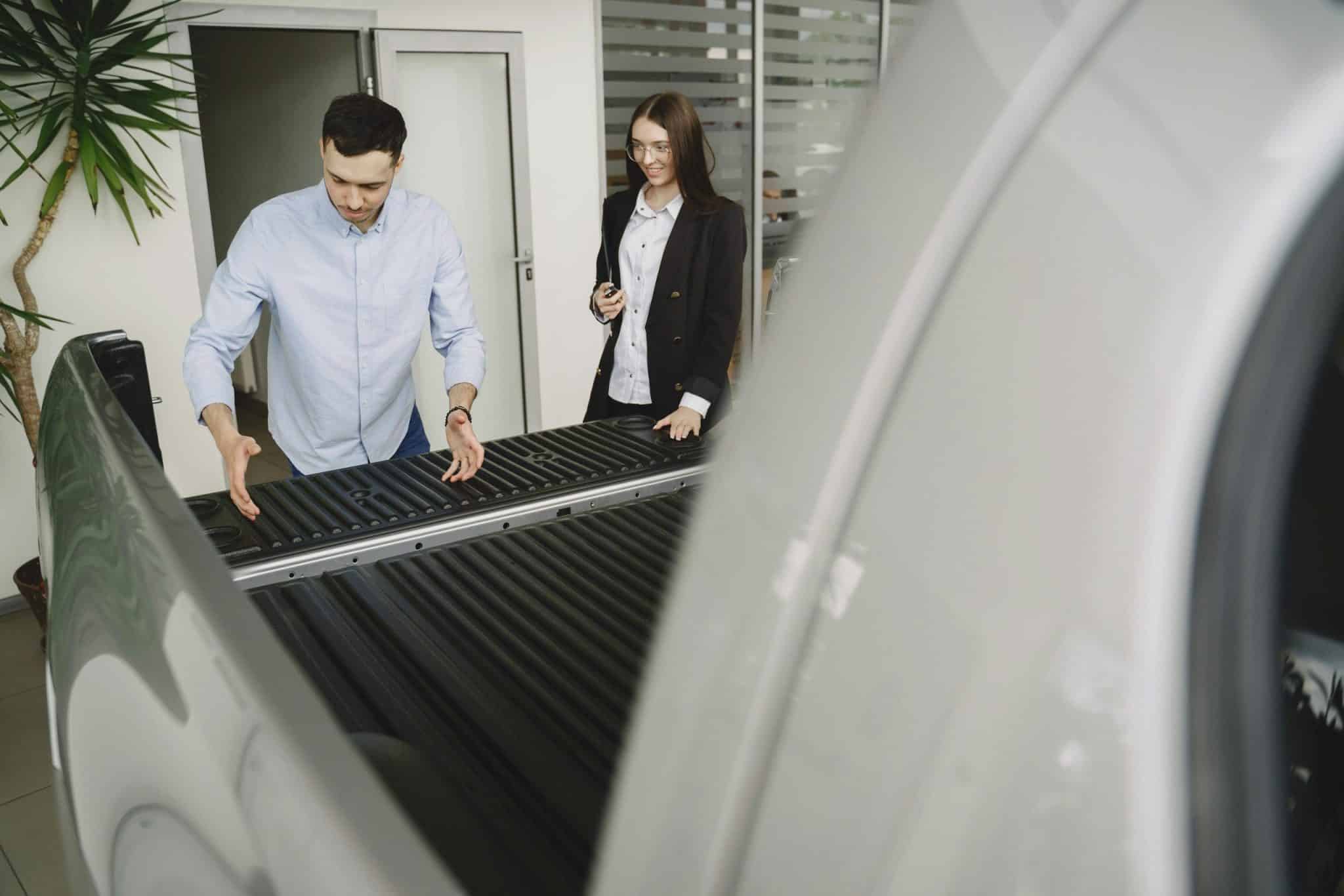 The Changing Automotive Retail Experience: Virtual Showrooms and Beyond