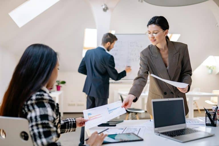 Tech Meets Fashion: AI-Driven Production and 3D-Printed Garments