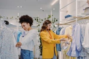 Hybrid Shopping: How Online and In-Store Experiences Are Merging