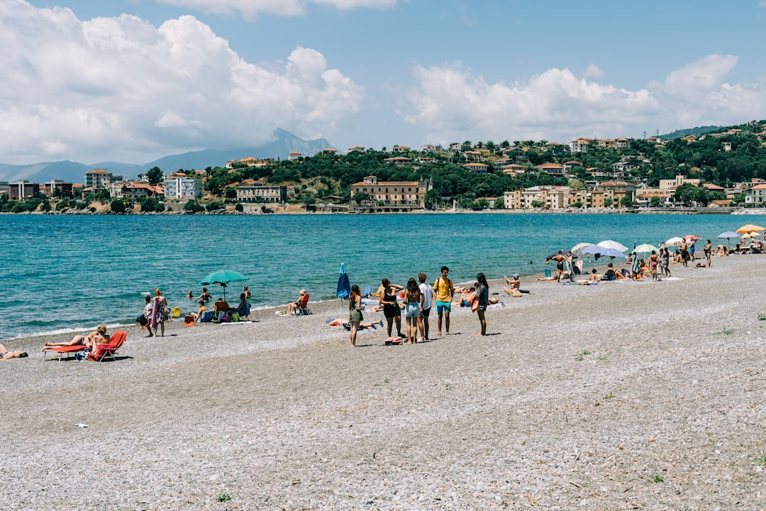 What to Avoid in Popular Tourist Destinations: Safety Guide 2025